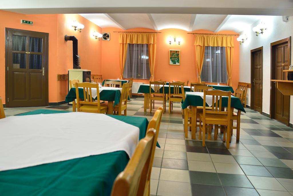 Pivovarsky Dvur Lipan Tyn nad Vltavou Luaran gambar